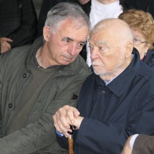 Pupovac šuplje priče i puni računi